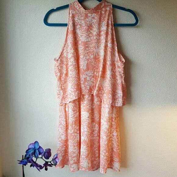 Paper Crane Medium Pink Leaf Print Halter Tiered Mini Dress - Picture 3 of 8